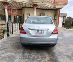 نيسان فيرسا